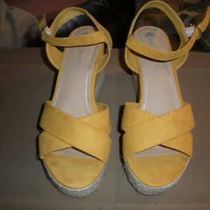 Womens Wedges Size 8 Yellow